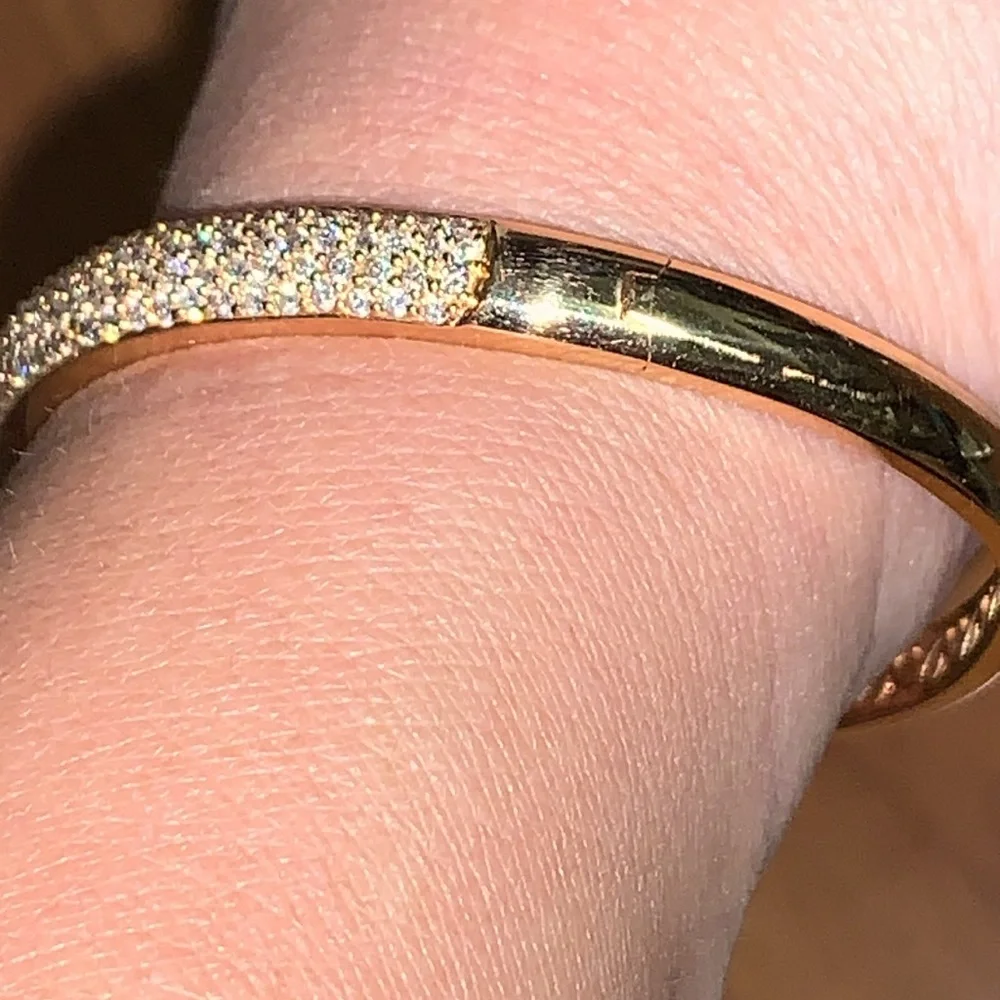 NWT 18k Gold and Diamond Bangle Bracelet